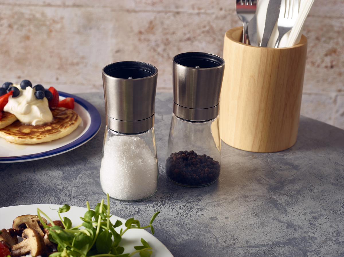 NevillesNews's tweet image. ✨ Discover our new Premium Salt &amp;amp; Pepper Grinders!
 
 Elevate your tabletop with our stylish Camden, Stainless Steel, and new Inverted Grinders—designed for elegance, durability, and practicality.
 
 Explore the full range:
 obi41.nl/2p8uv65u
 
 #stainlesssteel #grinders