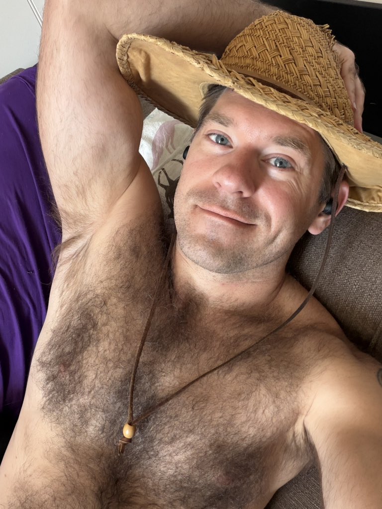 It’s a sweaty mow the lawn kind of day.
#musk #pits #hairychest