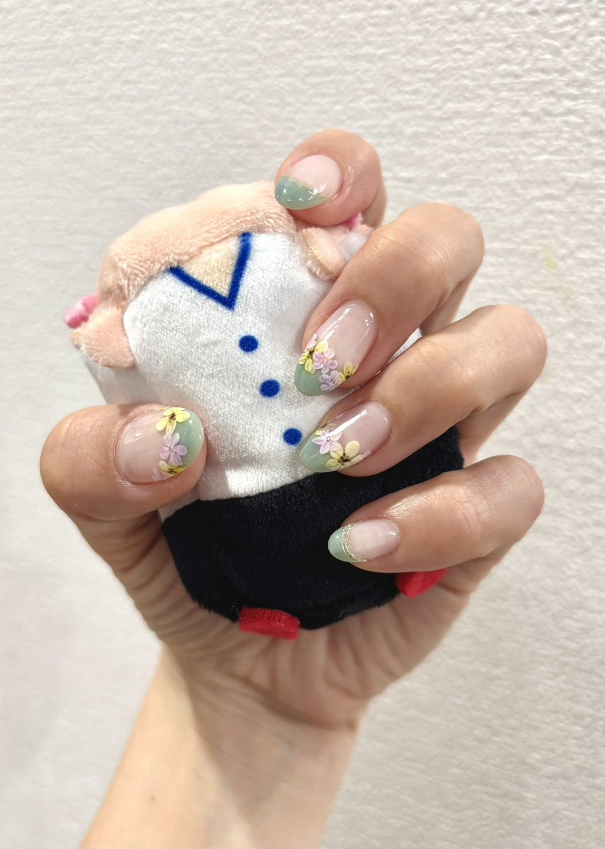 メルヘンお花ネイル💐✨