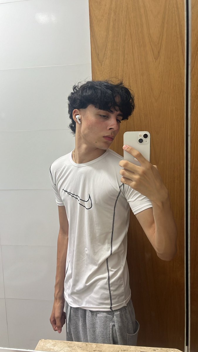 Príncipe de Galles tweet media