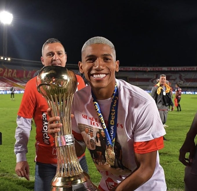 Nicheneta tweet media