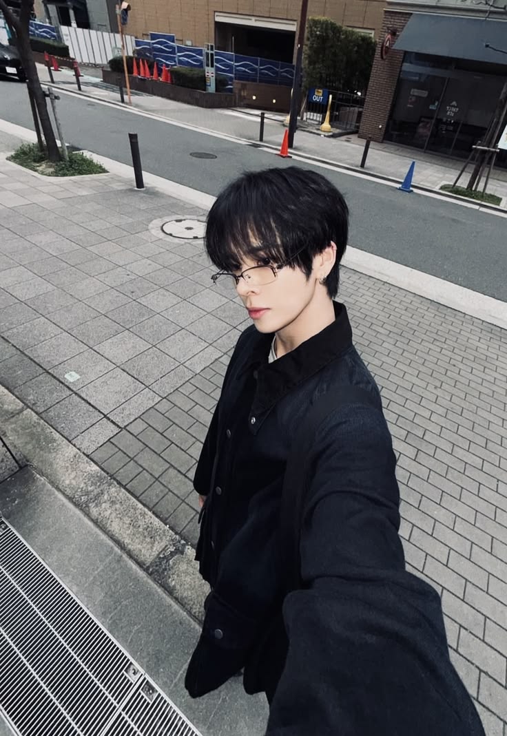 A A A 
CERCASI: cercasi fidanzato twink per il mio amico <a href="/CRAVYSERIM/">ꜱᴇʀɪᴍ 🐍</a> 
pro: è simpatico, è un bel ragazzo 
contro: è mio