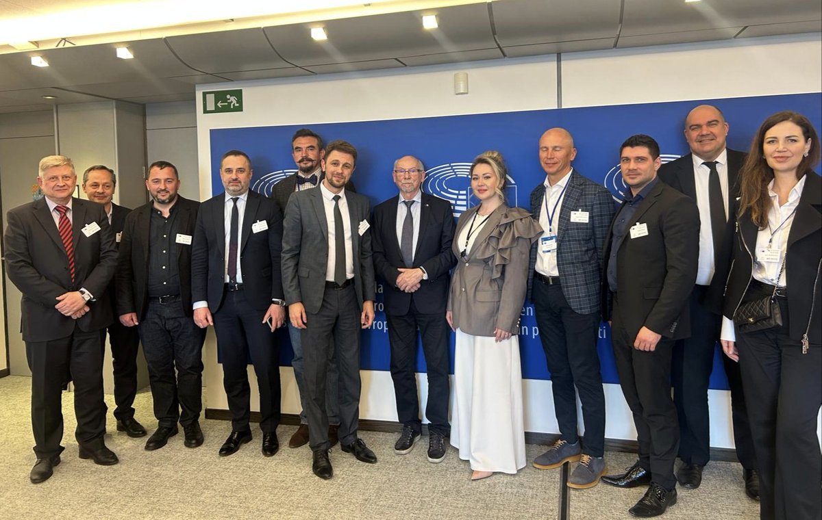 Janusz Lewandowski tweet media