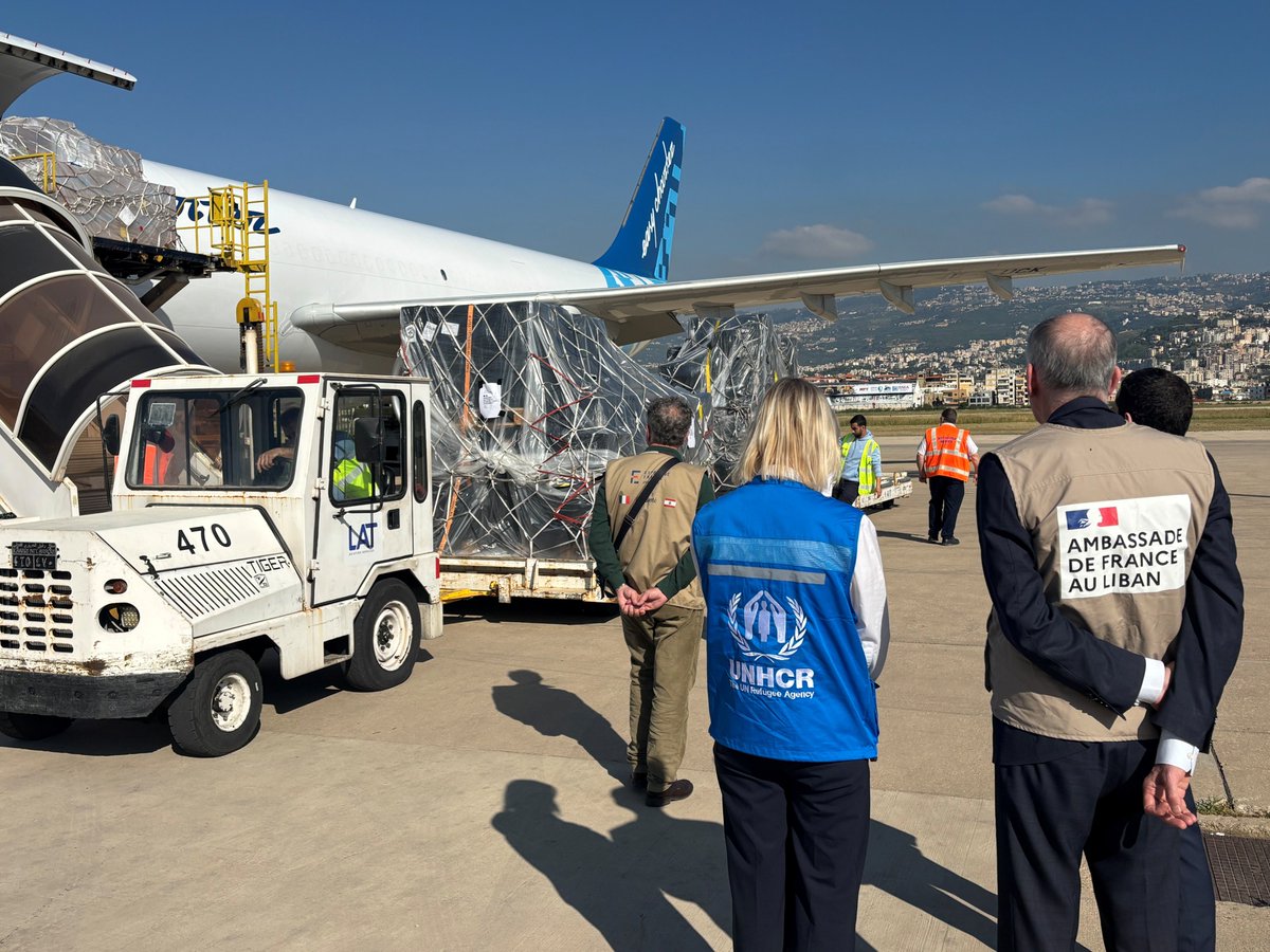 UNHCRLebanon's tweet photo. Touch down ✈️📦

Thanks to timely and reliable support from France 🇫🇷, UNHCR can deliver life-saving relief to displaced families in Lebanon 🇱🇧 - when and where they need it most. Solidarity in action. 

Merci! https://t.co/2IoRmSKzrY
