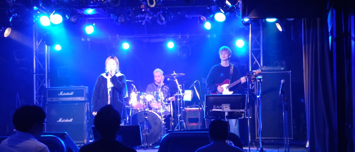 猫と留守番(くまたろぉ：🀄️🍼) tweet media