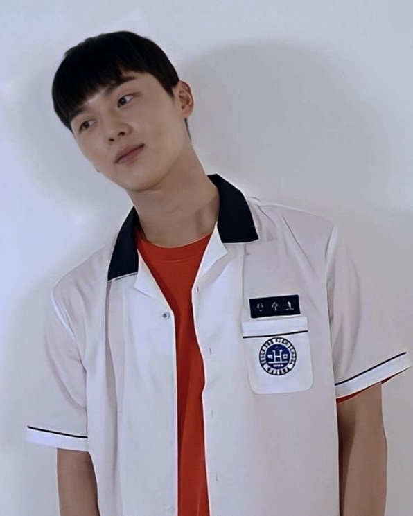 hourly shse tweet media