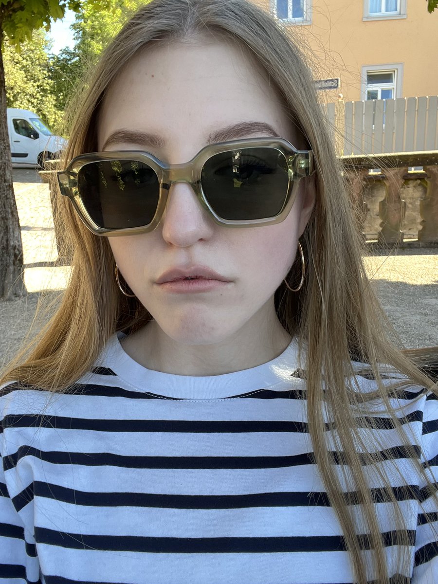 ника//ну ладно//чика tweet media