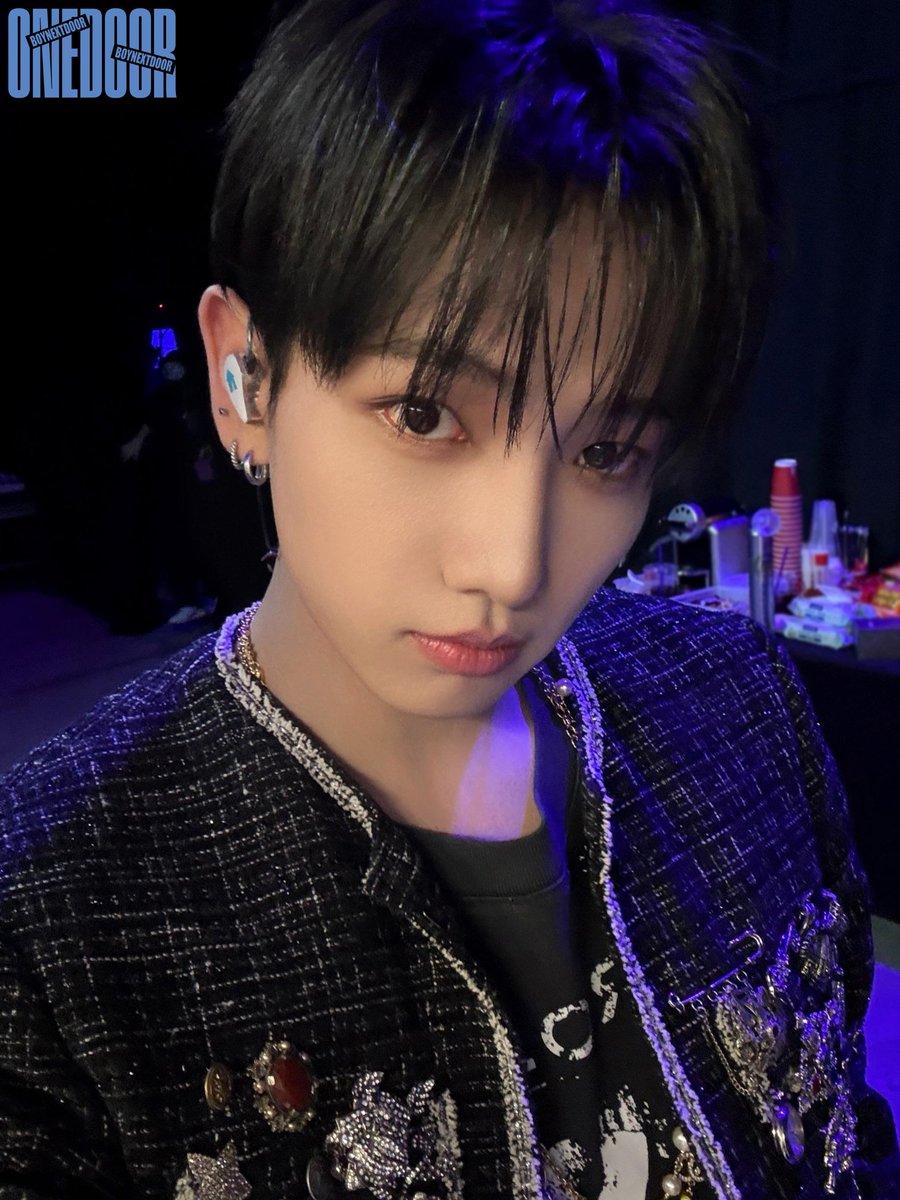 250424

BOYNEXTDOOR TOUR ‘KNOCK ON Vol.1’_Selfie

#BOYNEXTDOOR #보이넥스트도어 #JAEHYUN #명재현