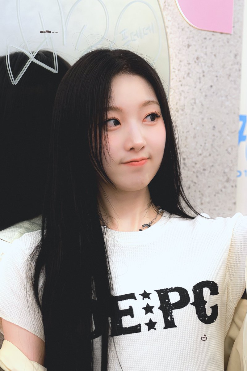 iloveyoui0424's tweet photo. #유아이 #YOUI
생일 츄카해 ♡
#드림노트
#DreamNote #ドリームノート https://t.co/HjhBUEmefx