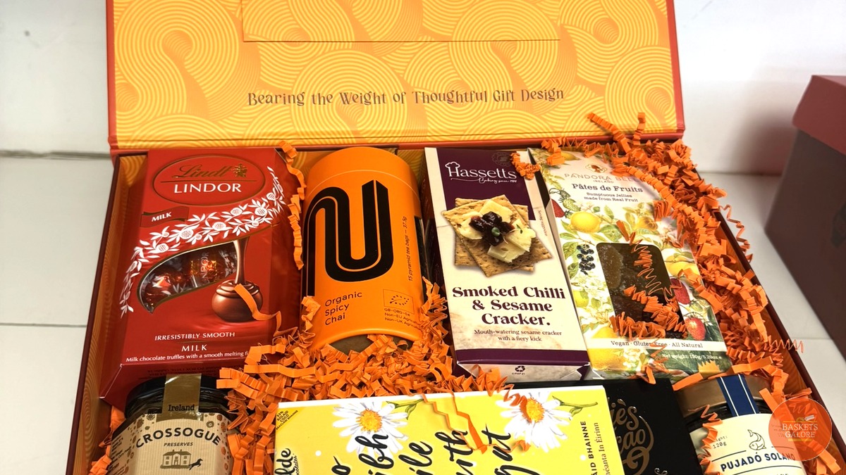 BasketsGalore's tweet image. Today's Gift Basket Of The Day was the "Great Taste Award Titanium Hamper" 

ow.ly/jgFG30sVfIi

Follow &amp;amp; RT to enter #prize draw to #win a Gift Basket. 

More info via our blog. 

#giftbasketoftheday #gifts #competition #giftbasketsrule #foodhamper