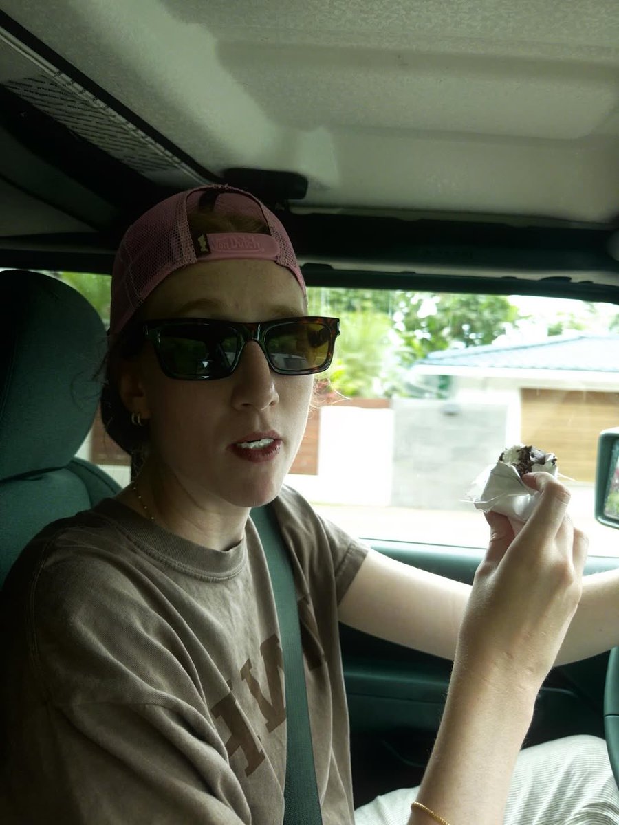 RealKatieB HQ tweet media