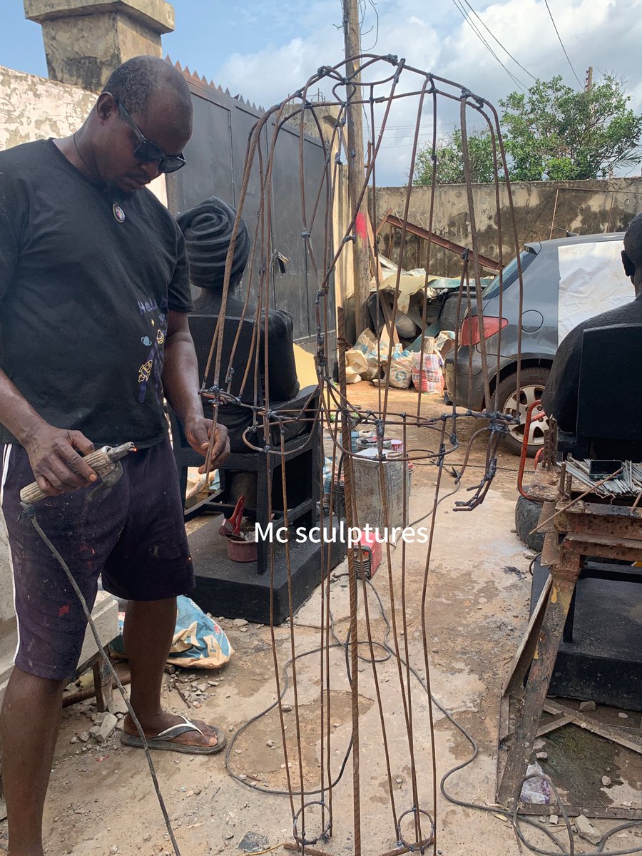 McSculptures's tweet image. Welding a Life-size statue. #welding #metalwork #sculpture #creativeprocess