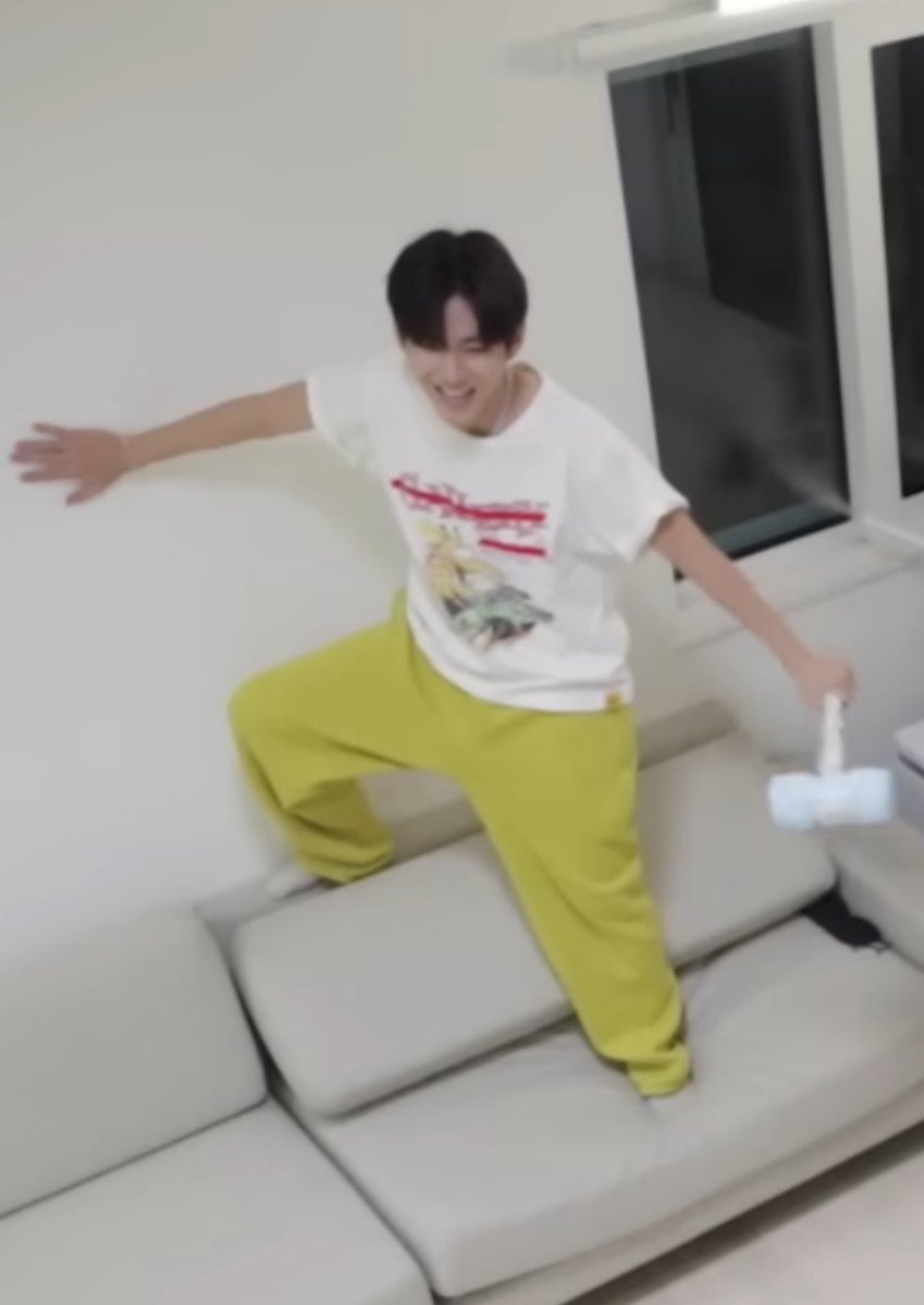 Mary | Vmin’s flower girl 🌹 tweet media