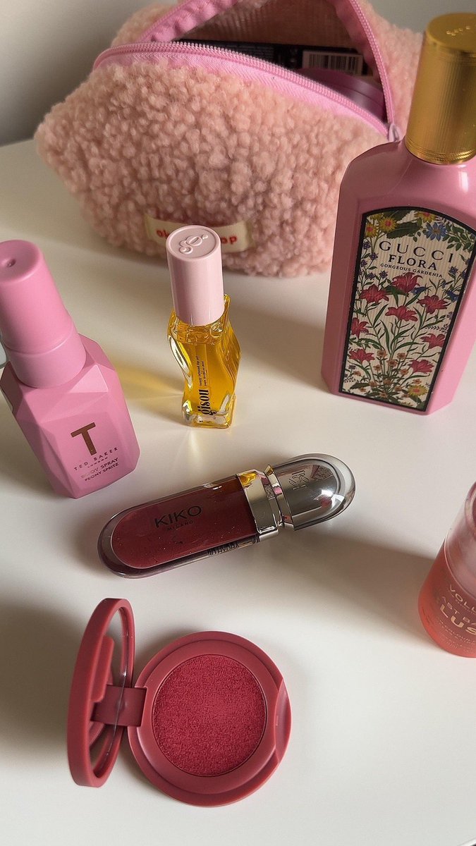 سالي tweet media