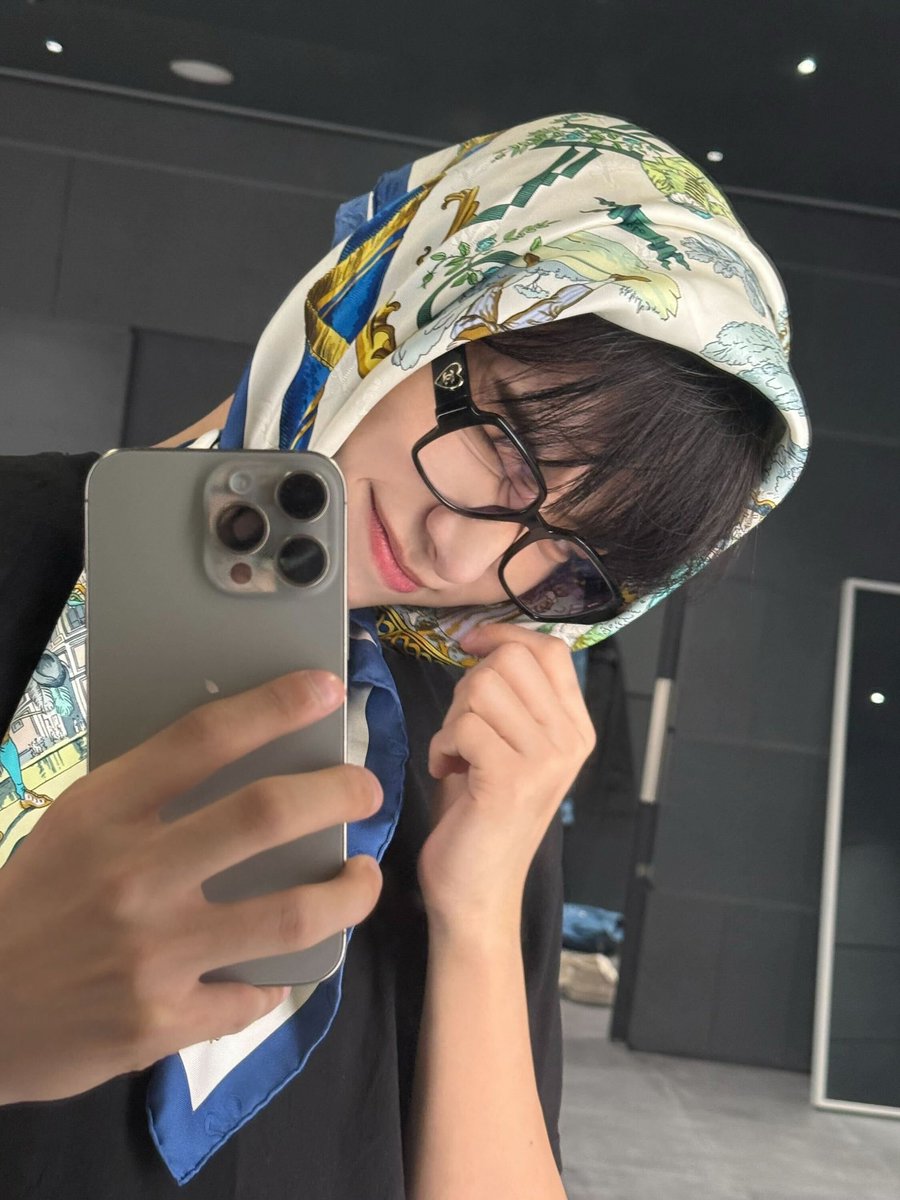 우에우아웅 tweet media