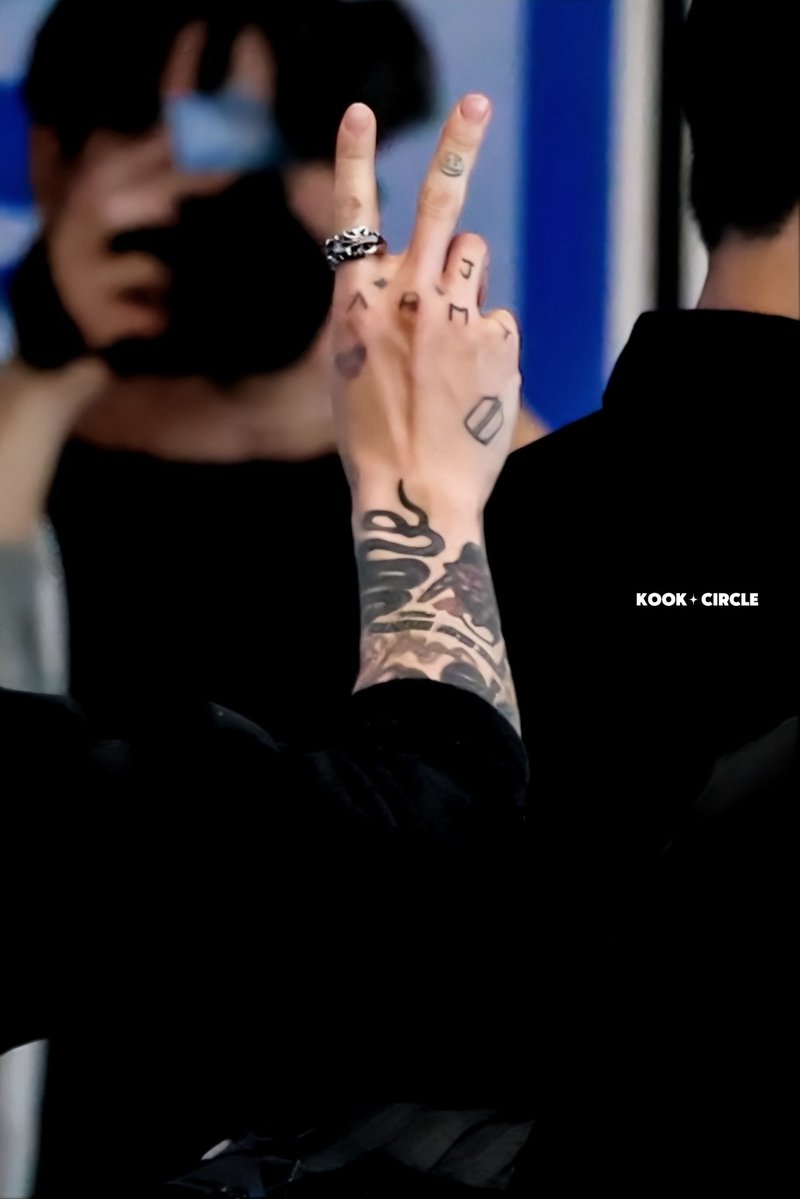 ᴮᴱ*Justin Seagull⁷*⊙⊝⊜ tweet media