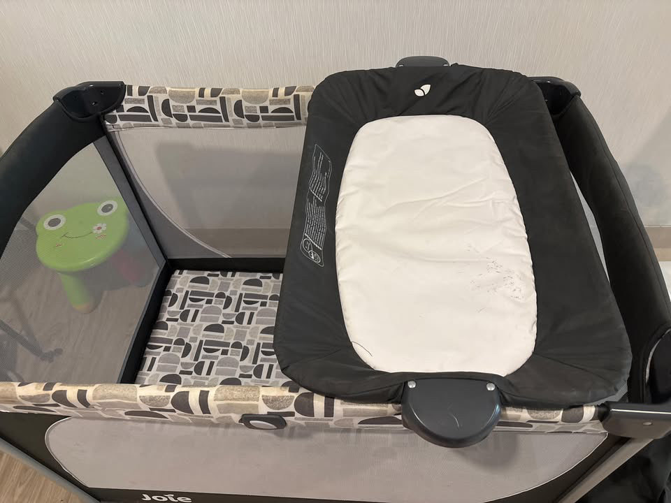 Awlyptr's tweet photo. Preloved Baby Box Joie – Kondisi Bagus 🤍
Dijual baby box merk Joie, kondisi masih layak.
Cocok untuk newborn sampai toddler, praktis dan aman untuk si kecil.
📍 Lokasi: Tangerang
💰 Harga: Rp 800.000 (nego tipis)
Minat langsung chat ya 😊

#Prelovedbabybox
#Zonauang
#Cuan https://t.co/P289ihyiRS
