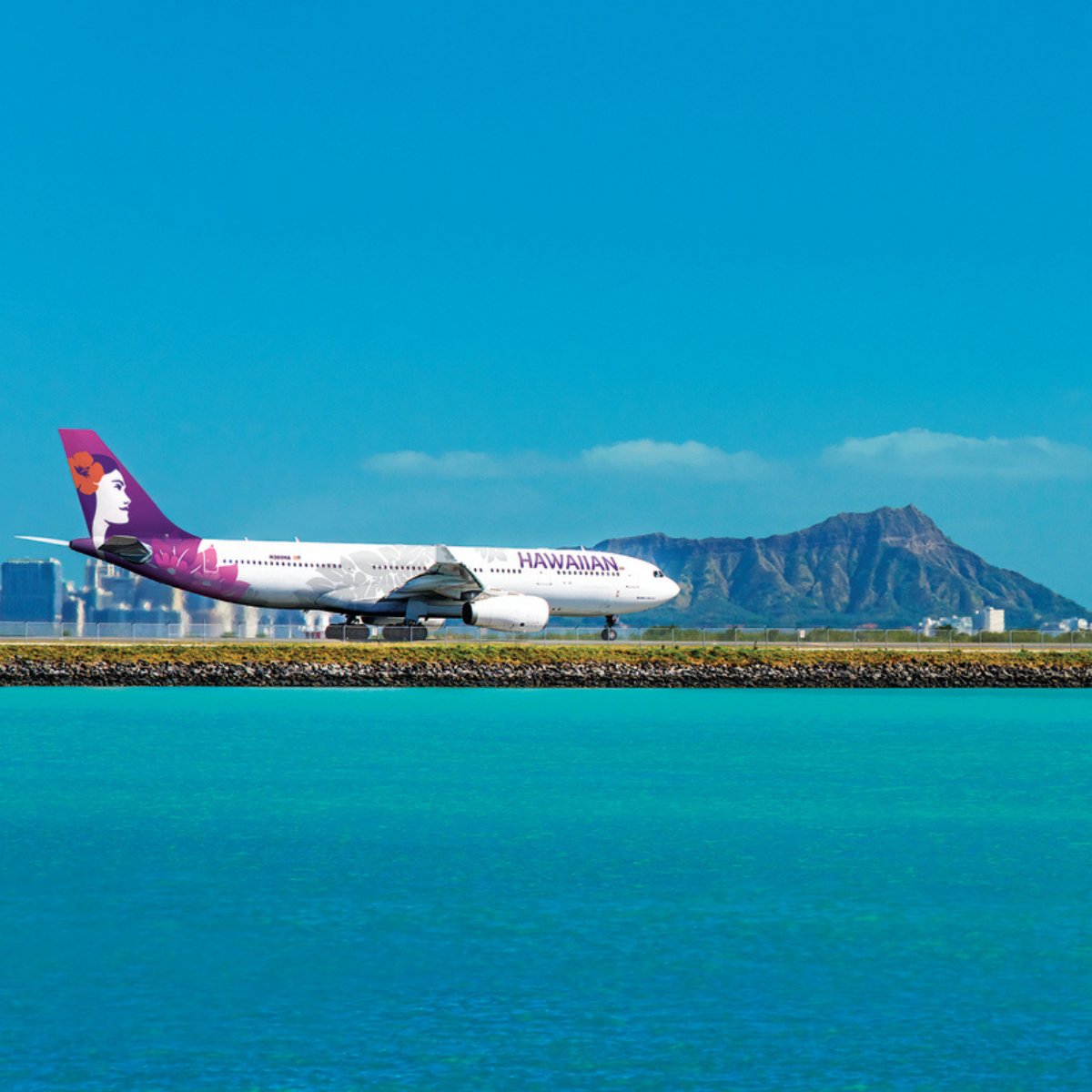 traveloneworld's tweet image. Welcome to the oneworld ‘ohana, @HawaiianAir! Hawaii’s hometown carrier is the third US-based airline to join our alliance. 🌏✈️

Hawaiian Airlines customers will now enjoy access to nearly 1,000 global destinations and more.

Read our announcement here: oneworld.com/news/oneworld-…