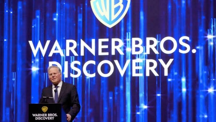 della duck tweet media