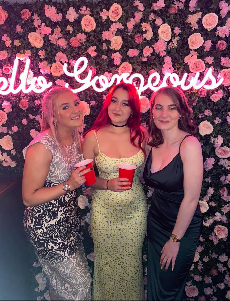 Teen Sluts tweet media
