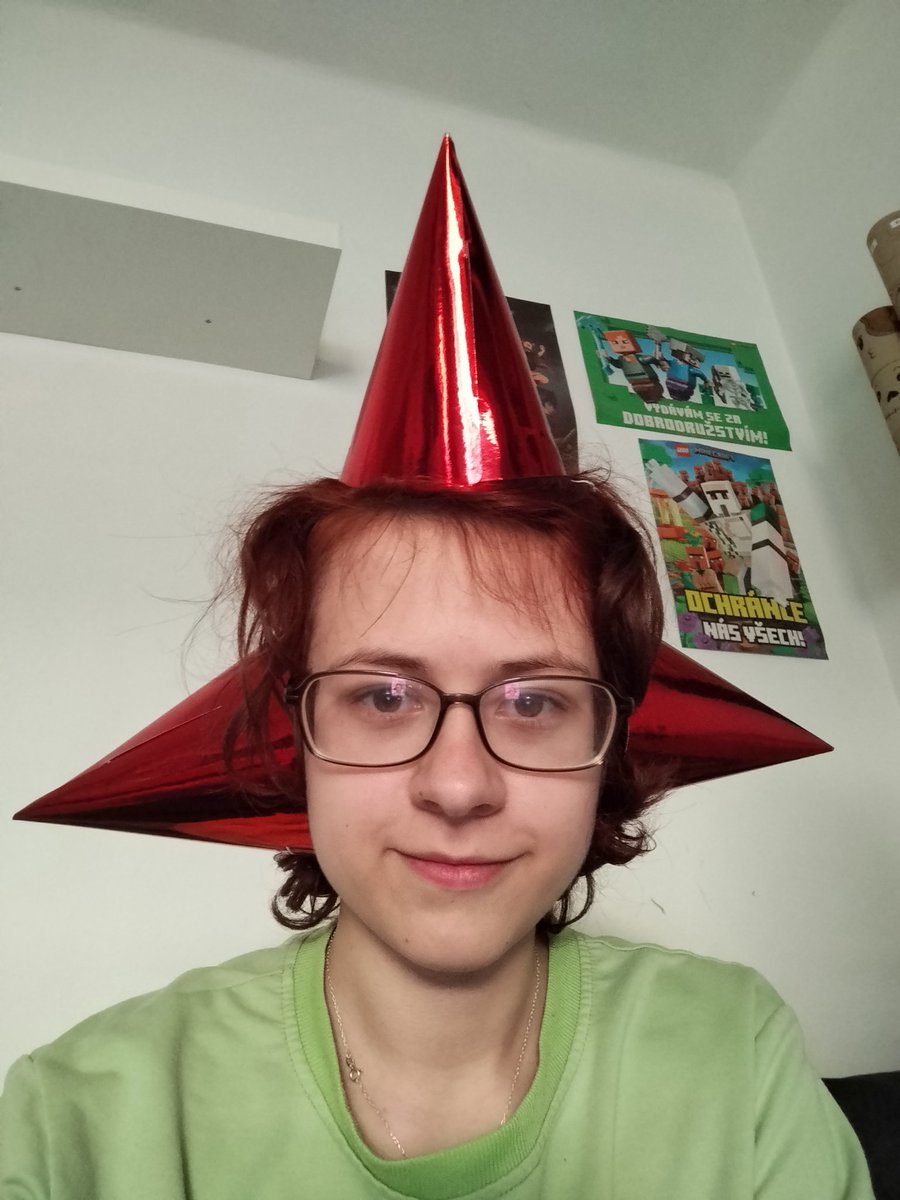 Sofinnek's tweet image. 🕊️

Guys, I’ve forgotten his name, but I remember he died in a natural disaster (a tornado). I’d just discovered Twitter back then, and he had this photo, I saved it on 21 September 2025

And so, after all this time, I decided to wear them

#happybirthday #old #now #foto