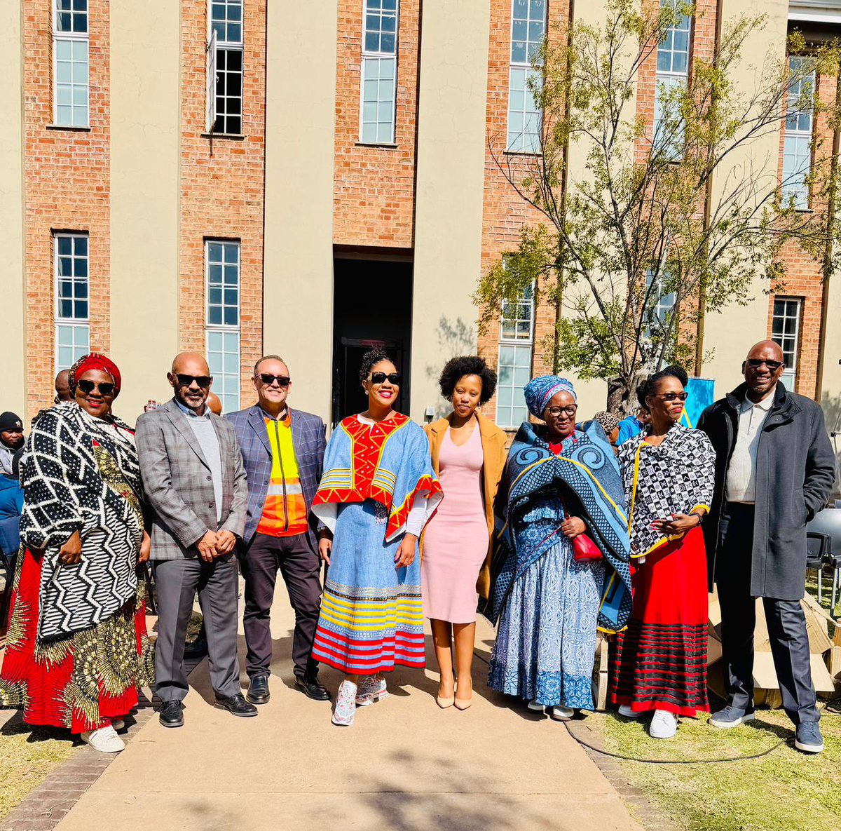 AmatolaWater's tweet image. DWS Minister Pemmy Majodina, with Water Boards &amp;amp; partners, donated uniforms, school supplies &amp;amp; sanitary products to learners in Aliwal North, supporting dignity, access &amp;amp; education. 

#DWS #MinisterPemmyMajodina #WaterAndSanitation  #BackToSchool  #AmatolaWater
#WaterIsLife