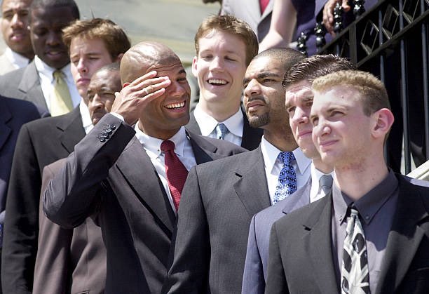 2001 Live tweet media