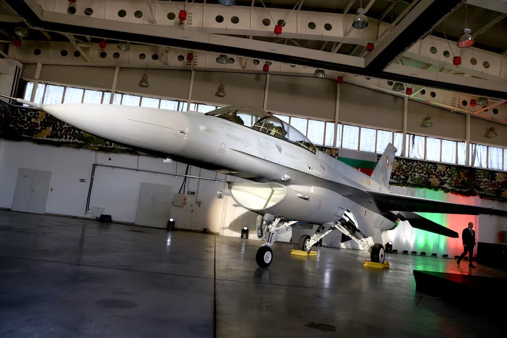 eluniversocom's tweet image. #Internacional | Rugido sobre #Lima: El F-16 Block 70 llega con la tecnología de radar que “ve lo invisible” ow.ly/Mvv750YOzTW