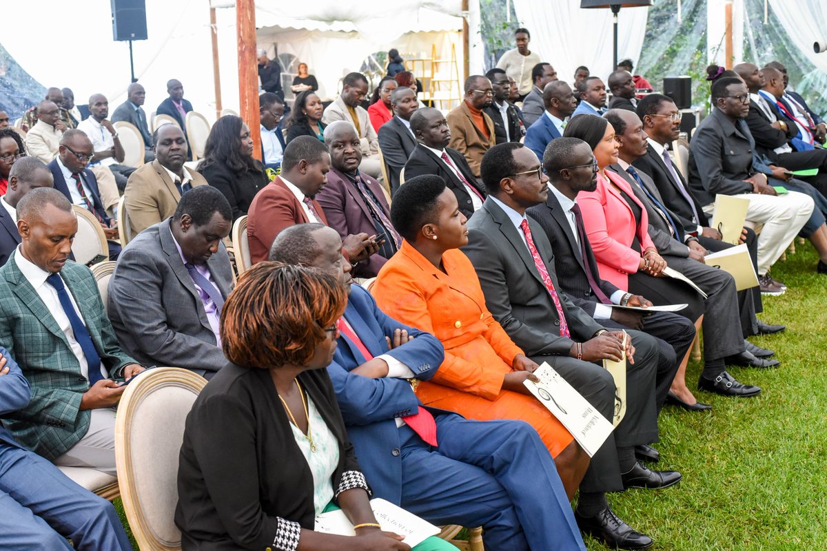 HonJuliusMigos's tweet photo. This afternoon, I joined family and friends in mourning the loss of the father of my colleague, Cabinet Secretary for Roads and Transport Davis Chirchir @davis_chirchir, at his Nairobi residence.

Also in attendance were the Speaker of the National Assembly, Moses Wetangula @HonWetangula, as well as fellow Cabinet Secretaries and Members of Parliament.