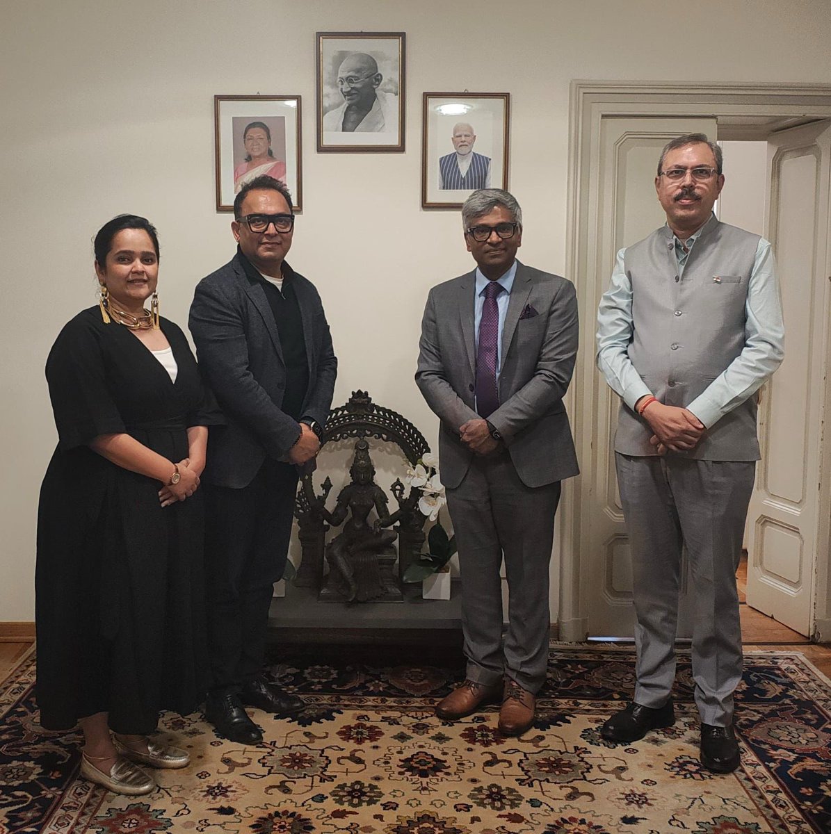epchindia's tweet photo. Chairman EPCH Shri Neeraj Khanna and EPCH officers visited and met Shri Lavanya Kumar, Consul General of India at Milan Italy.

The CGI and Chairman discussed the areas for increaing marketing activities and  boost handicrafts exports from India to Italy.

In view of the growing sentiment in the markets, they agreed to increase marketing and buyer promotion for IHGF Autumn to make India a preferable sourcing destination.

#SaloneDelMobile #IHGFDelhiFair #IndianHandicrafts #GlobalSourcingIndia #MilanoDesignWeek