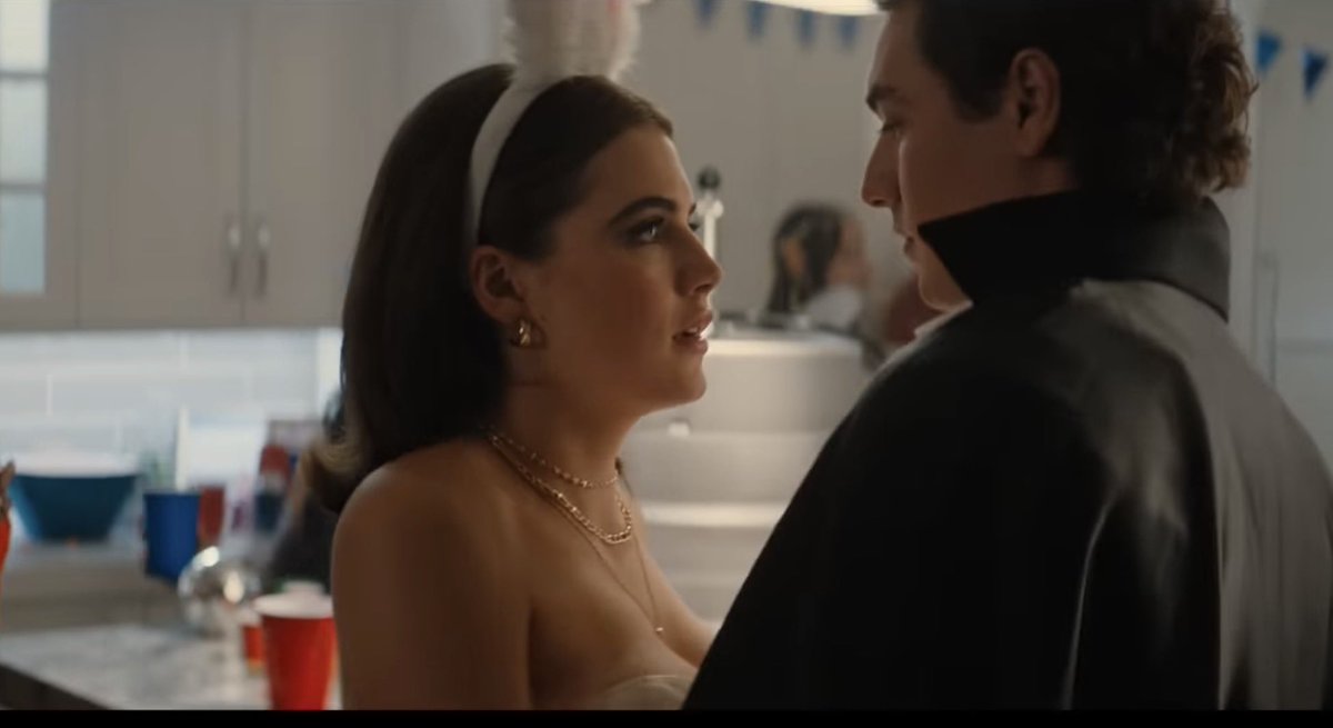 Off Campus Updates tweet media