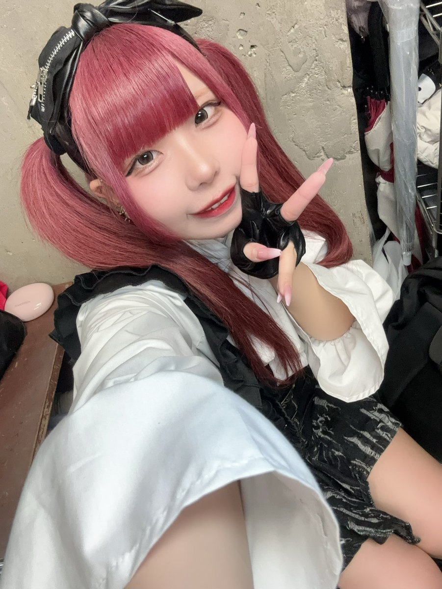 僕依存主催ありがとうございました！

久々のエモ復活も僕依存もたのしかったああ😭✨最高だった！

なんかね。今日のライヴ中に今までいろんなことあったなあって思い出したりして、みんなが楽しそうに笑顔で応援してくれてるこの景色をこれからも守っていきたいなあっておもったりしました🙂‍↕️