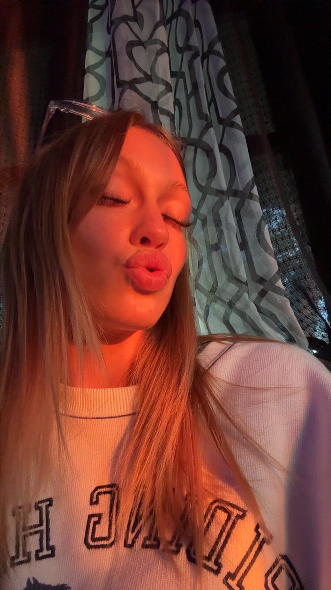 Rae tweet media