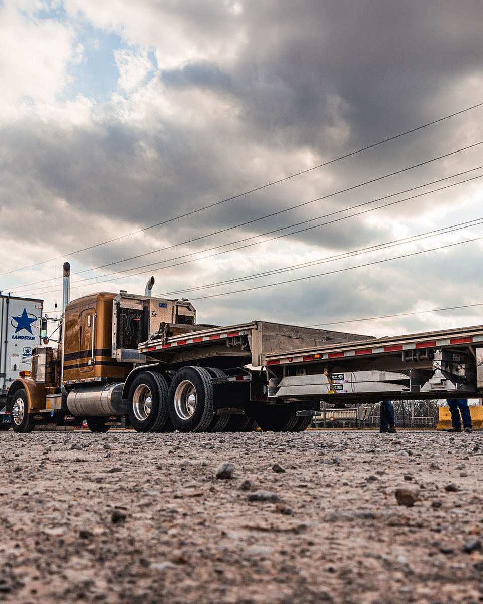 4 State Trucks tweet media