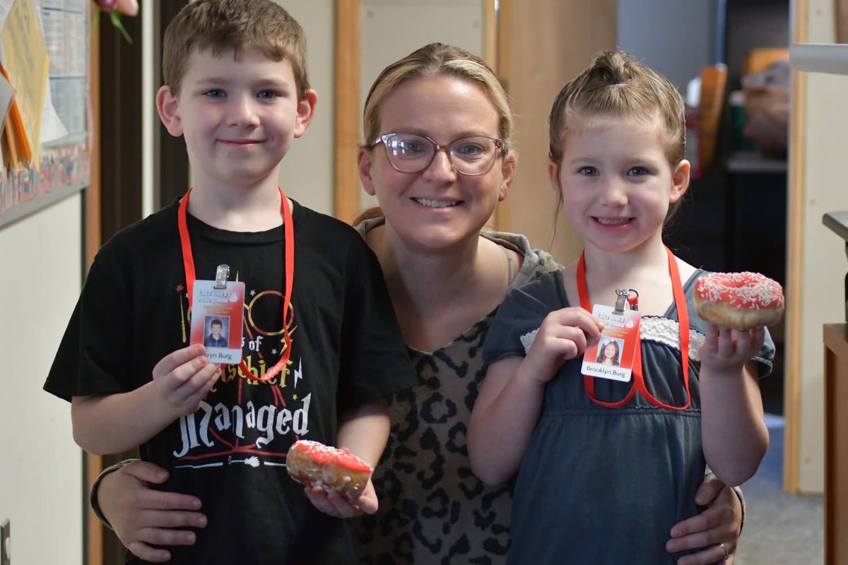 myLSPS's tweet image. 👨‍👩‍👧‍👦 Today we celebrated our Family Tree with Bring Your Child to Work Day—and what a meaningful day it was: facebook.com/share/p/1E4i4Z…. #myLSPS