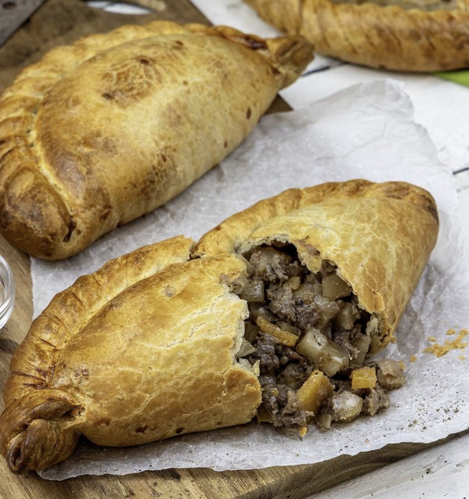 Miss Money Penny tweet media