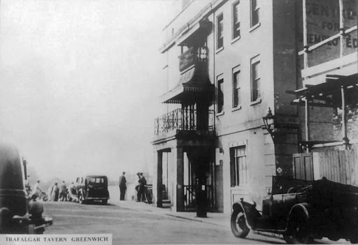 Britains___Pubs's tweet image. Join our upcoming Pub/History Tour this weekend as we explore the presentable and historic area of the

Royal Borough of #Greenwich
🗓 25th April (SATURDAY)
- Greenwich Station (Lambard House, Greenwich)
- 11AM @PubHistoryToursWith

With @VinnieSull1van