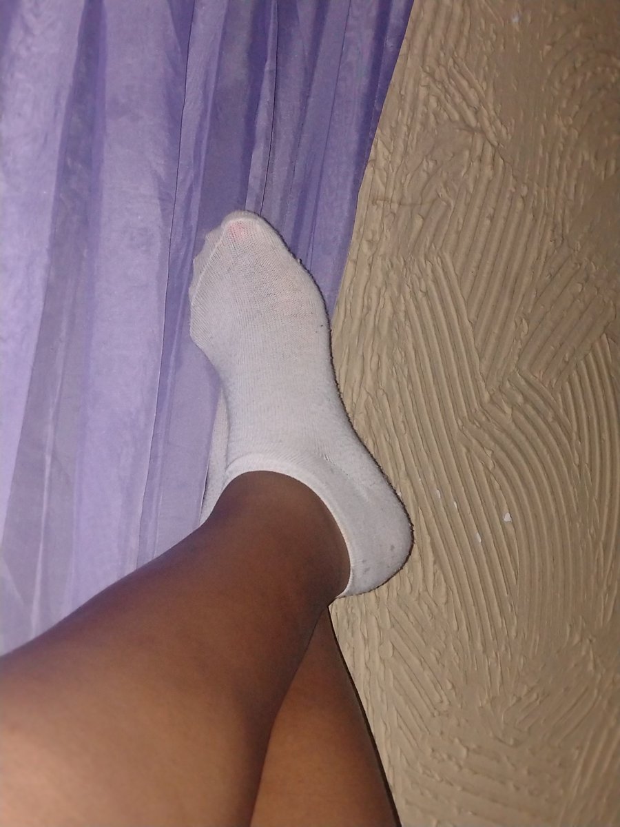 Mallubdsm's tweet photo. Acordei com vontade de humilhar otário por áudio 😏

#feet #bdsm https://t.co/1Mit0vuyYi