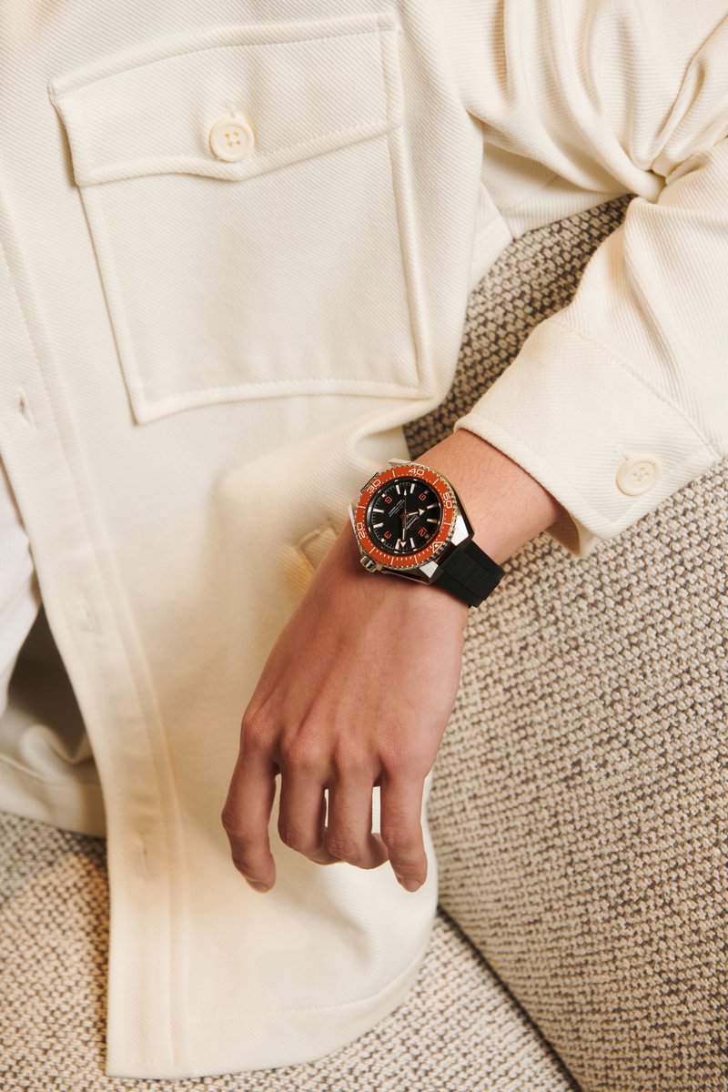 All looks, one statement รวมภาพไลฟ์สไตล์และโมเมนต์สุดพิเศษกับ <a href="/omegawatches/">OMEGA</a>  Seamaster Planet Ocean 600M 42mm ถ่ายทอดผ่าน กลัฟ-คณาวุฒิ ไตรพิพัฒนพงษ์ (<a href="/gulfkanawut/">gulfkanawut</a>) กับนาฬิกาดำน้ำระดับไอคอนิกเรือนนี้ถูกเลือกสวมใส่เพื่อสะท้อนตัวตนและไลฟ์สไตล์ที่แตกต่าง