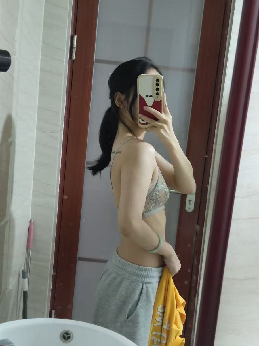 LsPgBX's tweet photo. #母狗 #反差 #屁股 cjy骚b3 https://t.co/EM9C8duKCq
