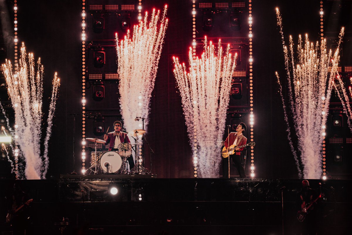 nrgpark's tweet image. Consider NRG Stadium officially romanced 🌹🎶

@BrunoMars 

#brunomars #nrgstadium #houston