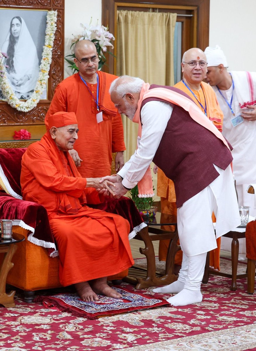 Narendra Modi tweet media