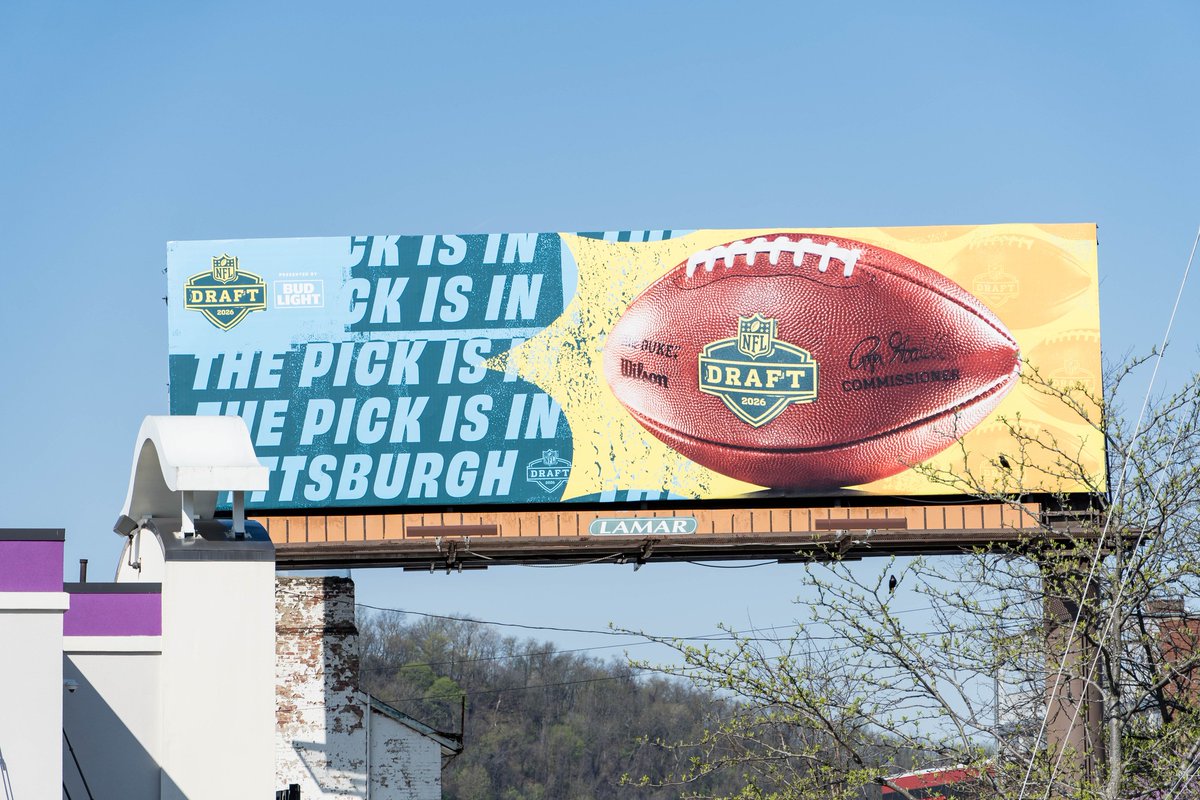 LamarOOH's tweet photo. The football world has descended on Pittsburgh for the 2026 NFL Draft kicking off today. Lamar billboards are helping the NFL and its sponsors welcome teams and fans to the city while alerting fans of their chance to attend the draft for free. 

#LamarAdvertising #NFLDraft https://t.co/nrGaRYeVtO
