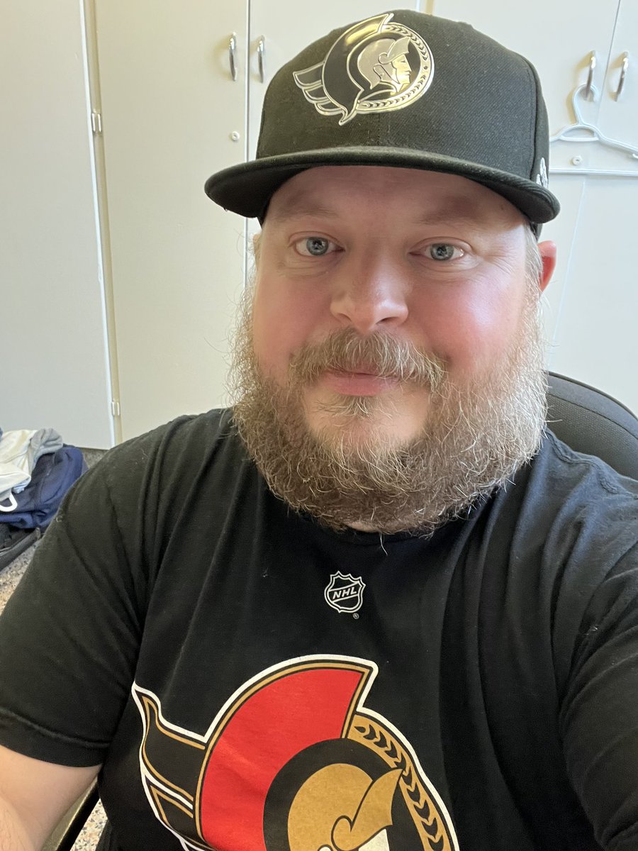 VistaRadioCasey's tweet photo. Can’t wait for tonight! #BOTG #GoSensGo @SensCentral @Senators https://t.co/5WWZ4OZAV0
