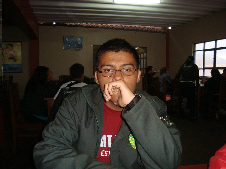 🐶 ¡Indignación en Huacho! 🚨 Sujeto maltrata a perrito en vía pública | VIDEOS

El presunto responsable sería José Alex Requejo Reyes, docente de Matemáticas vinculado a instituciones educativas y academias. f.mtr.cool/blibzfqsqj