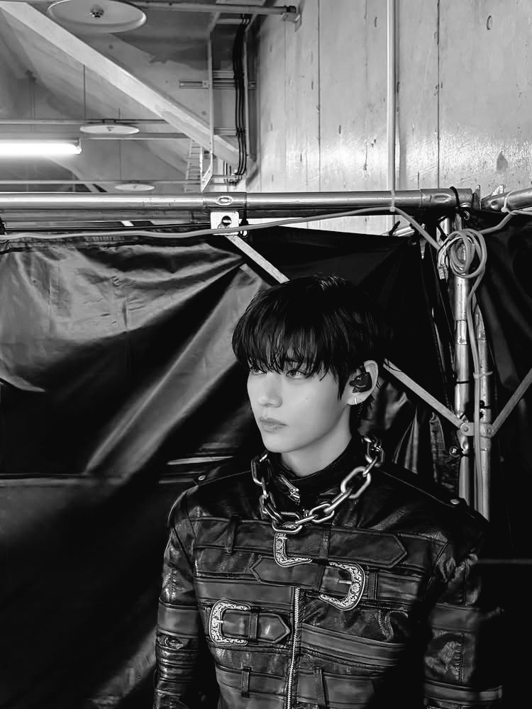 Sebastian tweet media