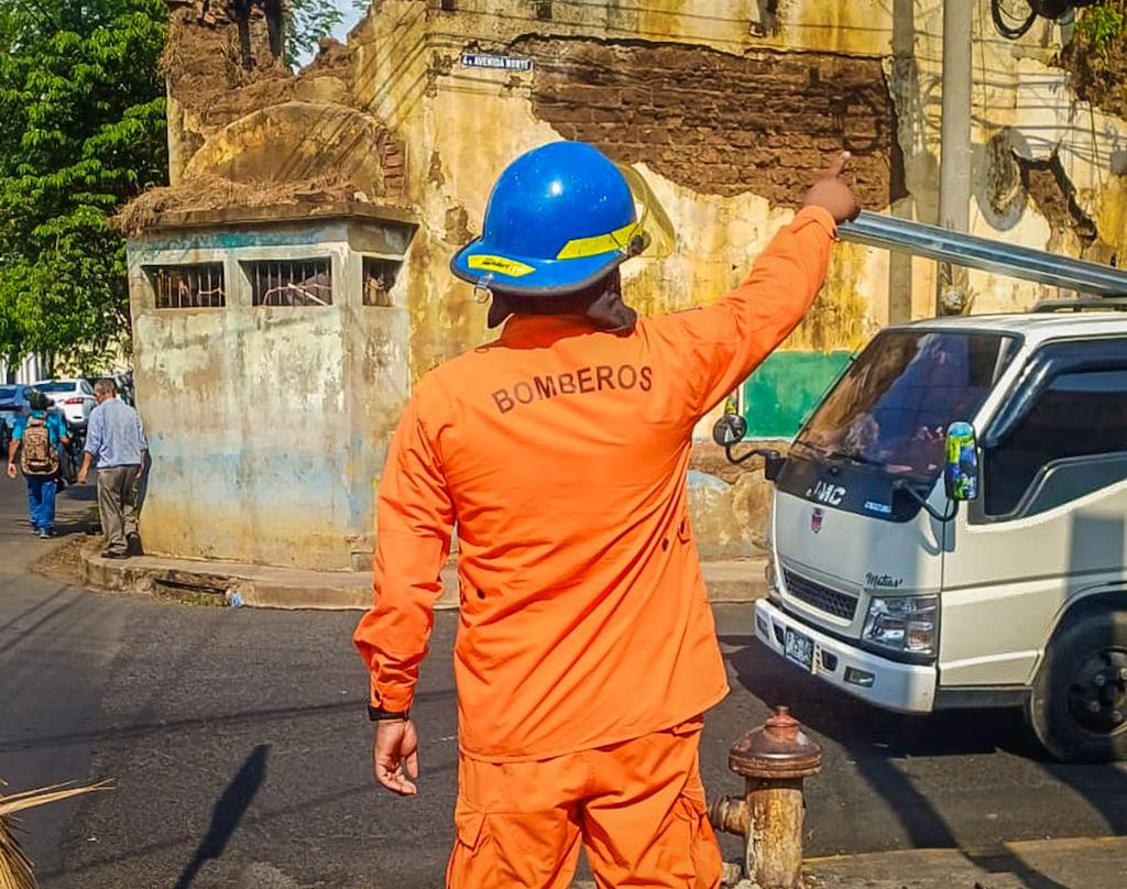 Bomberos El Salvador 🧑‍🚒🚒🇸🇻 tweet media