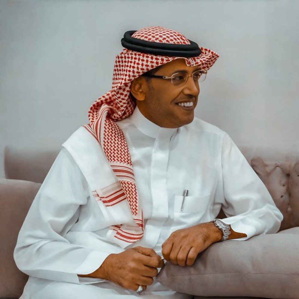 المناسبة عظيمة نعم نستشعرها ،،، 💚🇸🇦💚
قال رسول الله صلى الله عليه وسلم: "من أفضل العمل إدخال السرور على المؤمن تقضي عنه ديناً تقضي له حاجة تنفس له كربة".
الاستاذ عبدالعزيز بغلف ادخل السرور على كثير من الناس بالإهداءات القيمة  أسعدت 200 بيتاً ،،
الله يكثرك خيرك ويطول عمرك ويخلف