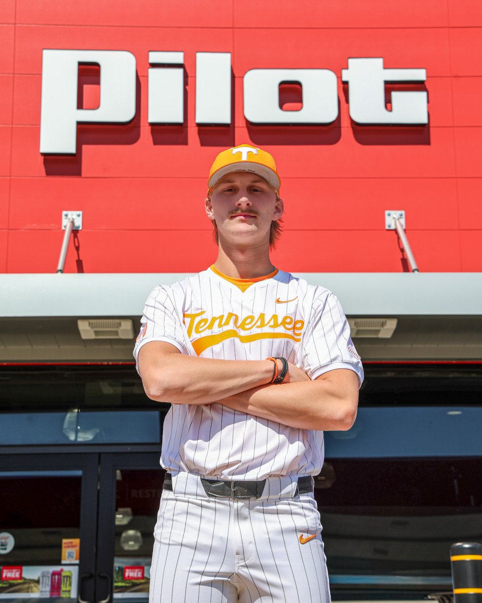 Pilot Flying J tweet media