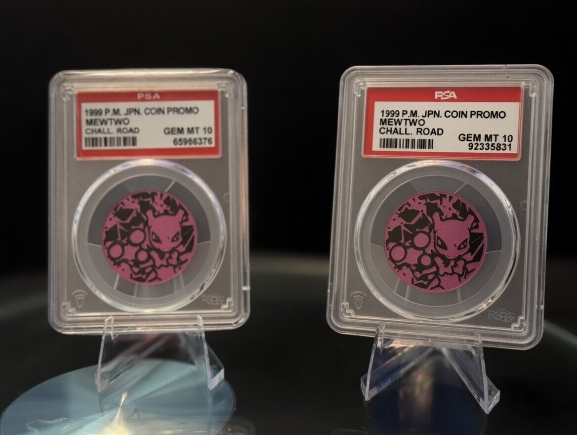 RealKrabulator's tweet photo. Coupla Pokemon grails for your TL 💜 https://t.co/PgXZK8MRg0